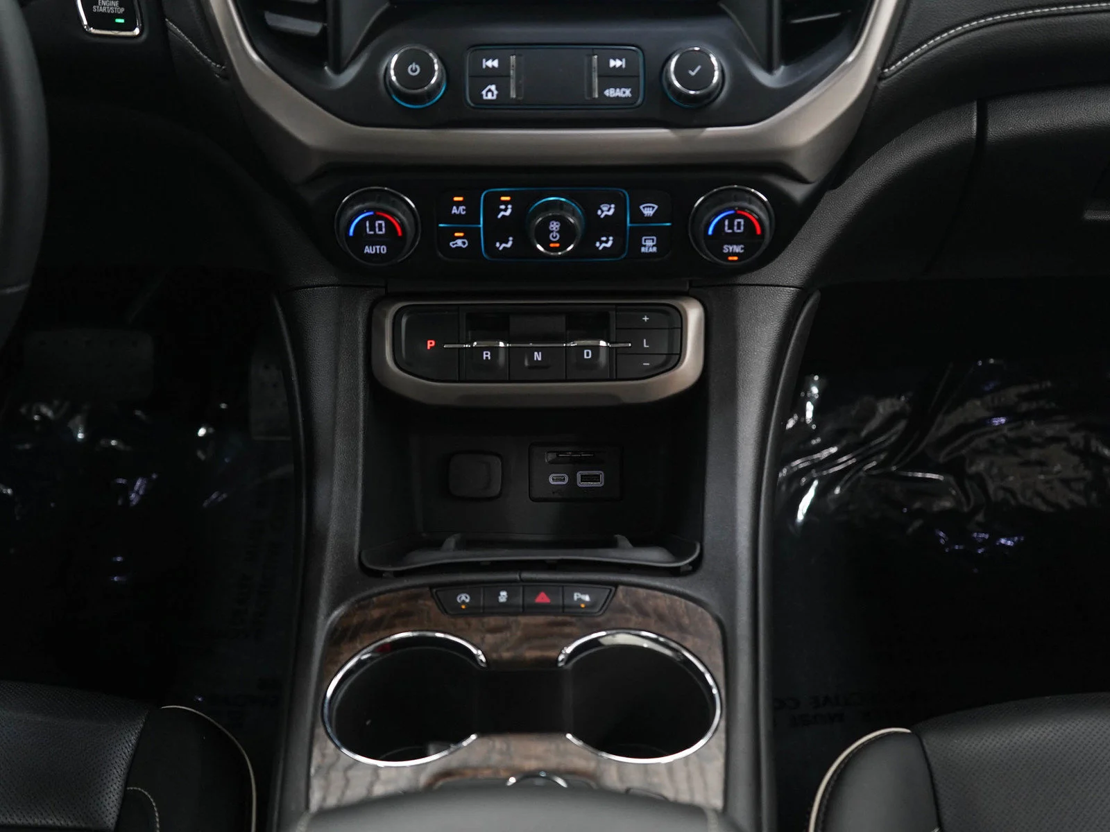 Used 2023 EBONY TWILIGHT METALLIC GMC Denali image 16