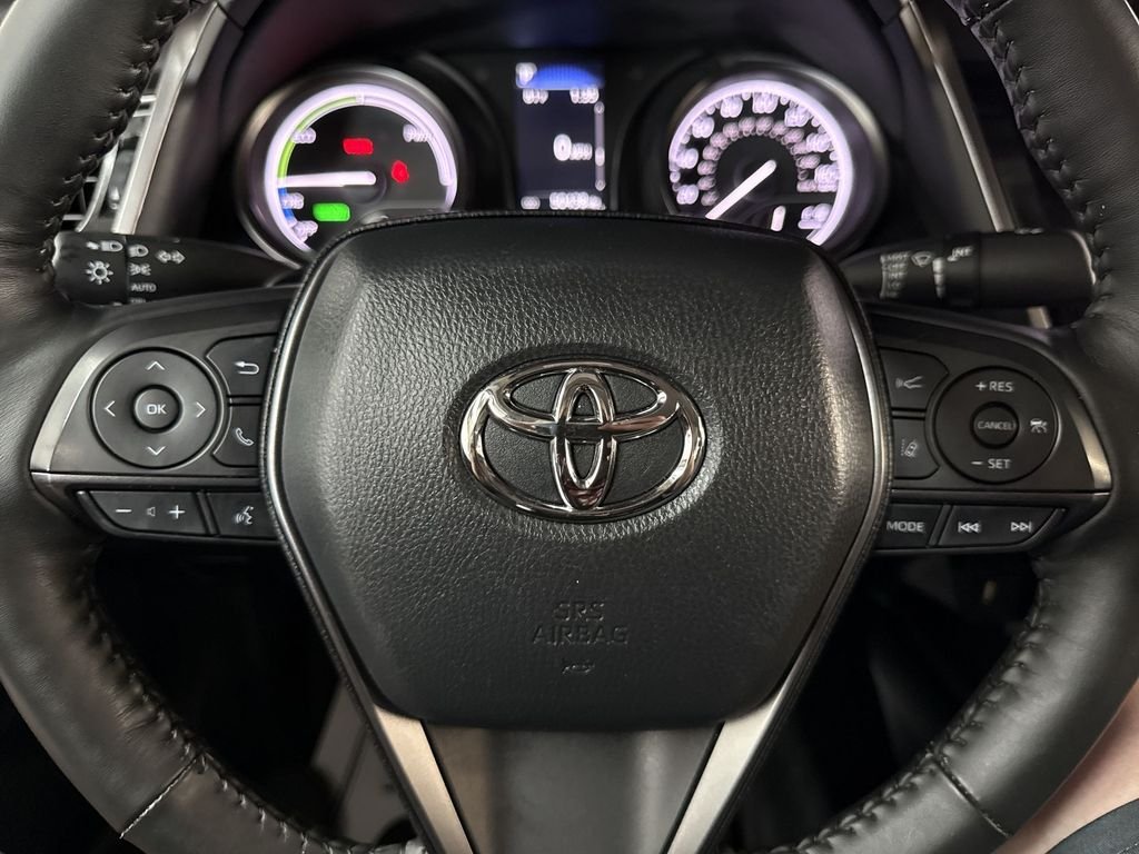 Used 2024 Ice Toyota SE image 21