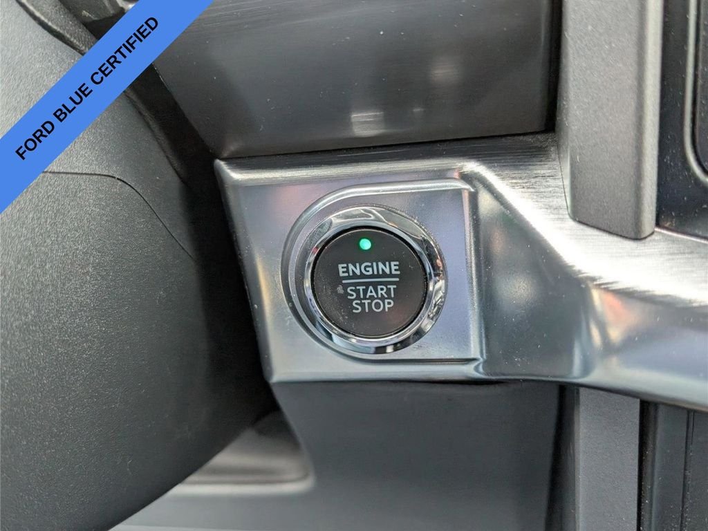 Used 2022 Silver Ford Lariat image 27