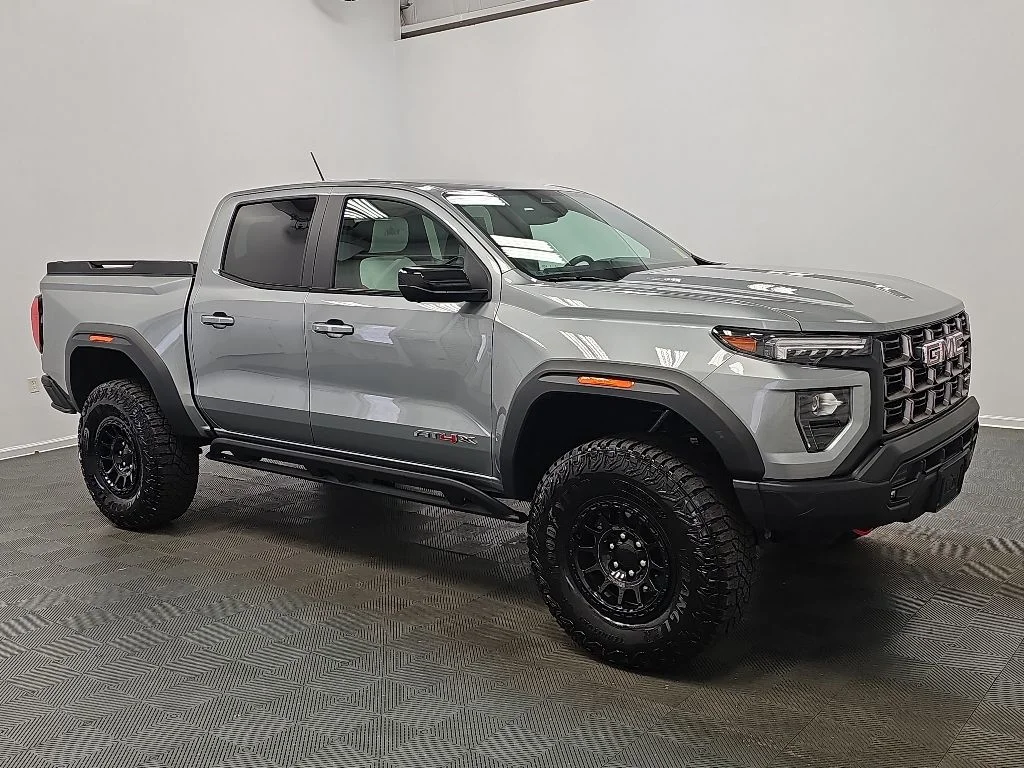 2024 GMC Canyon 4WD AT4X Crew Cab Short Box's photo