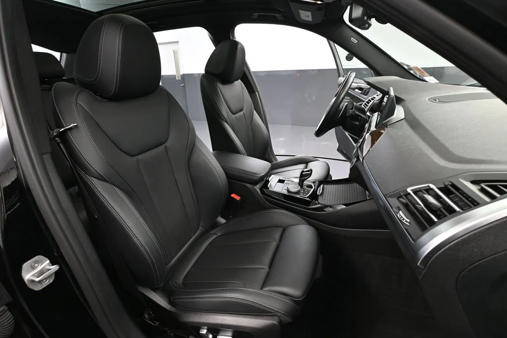 Used 2023 Black BMW xDrive30i image 49