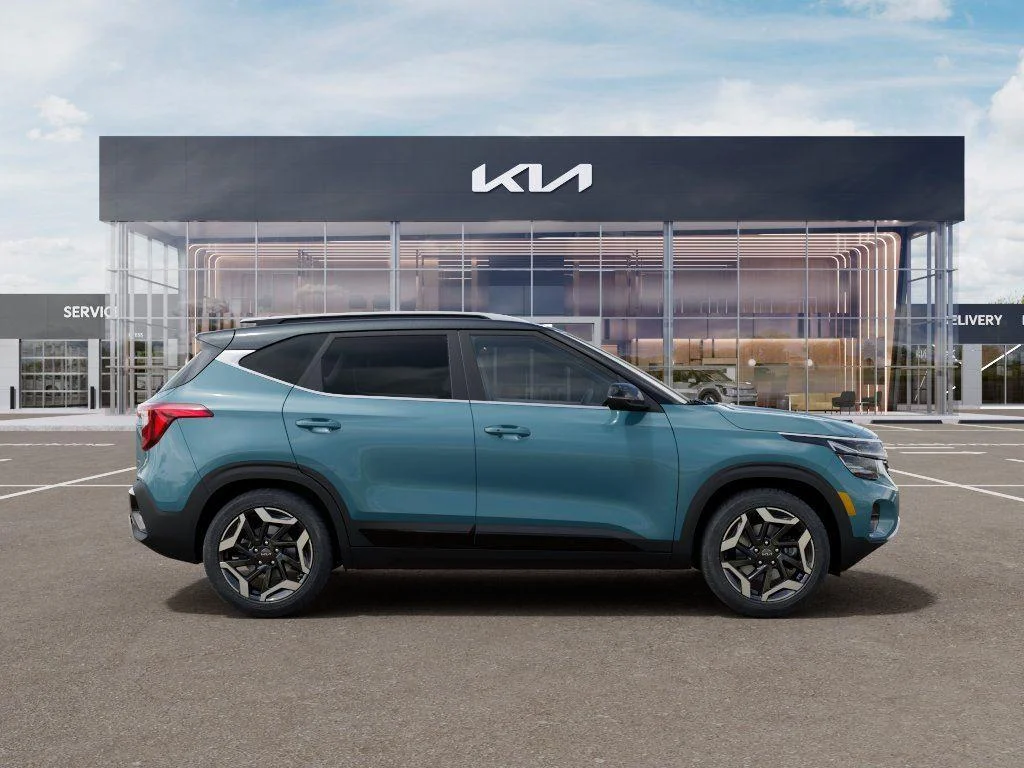 New 2026 Pluton Blue/Black Roof Kia SX image 7