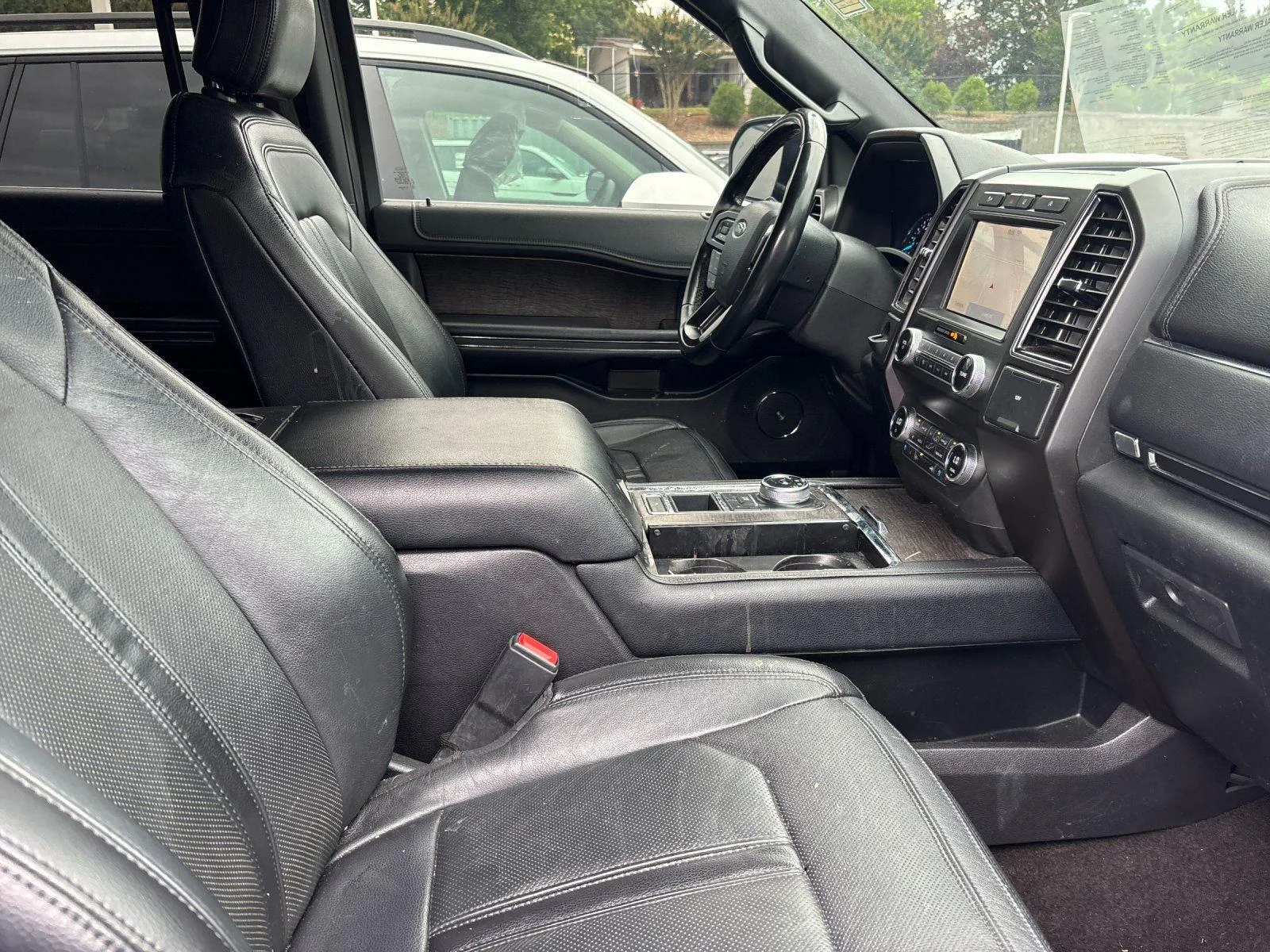 Used 2020 Agate Black FORD LIMI image 33