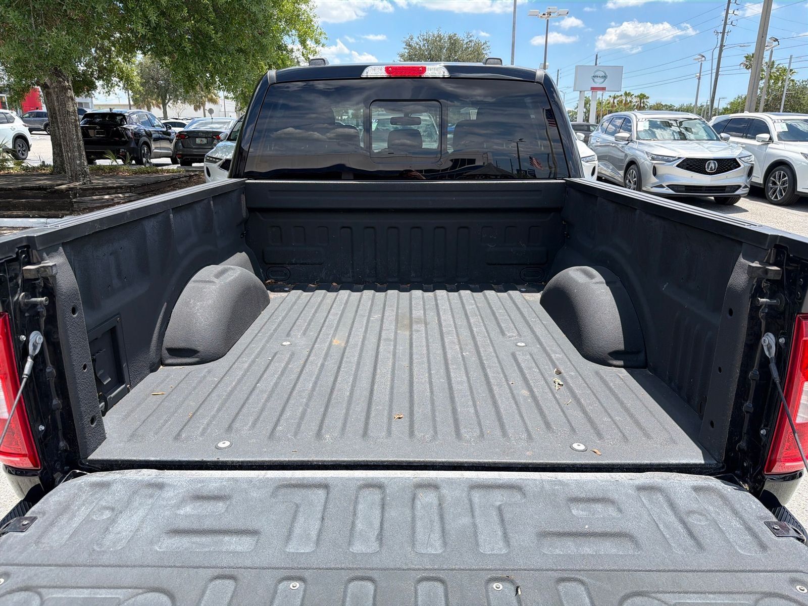 Used 2023 Black Ford XLT image 27