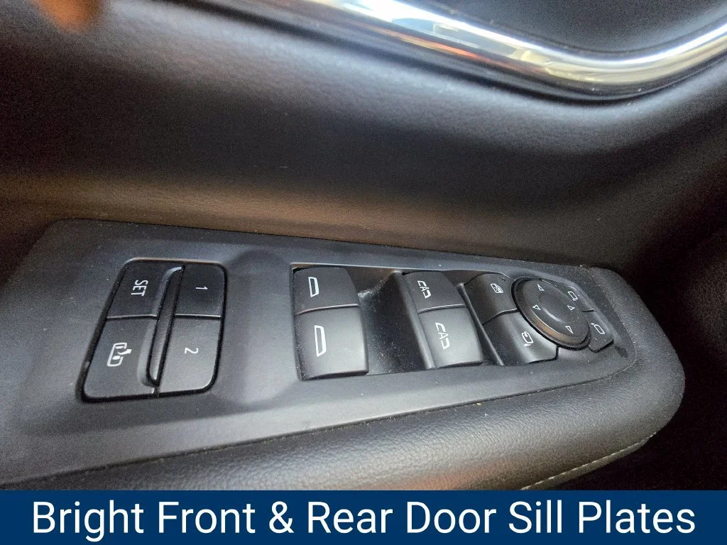 Used 2022 BLACK Chevrolet LT image 24