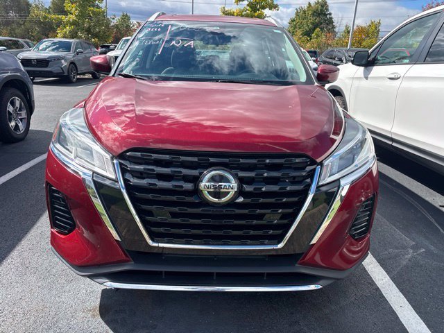Used 2021 Red Nissan SV image 1