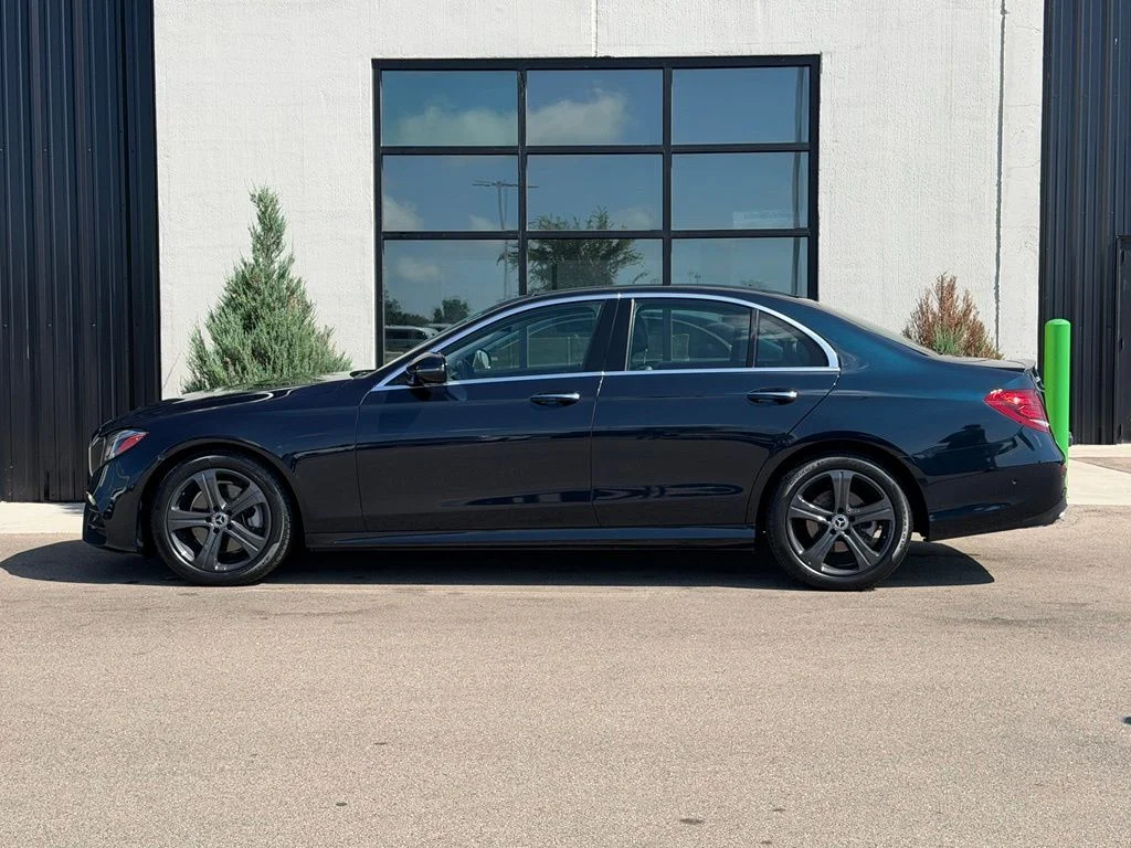 Used 2018 Blue Mercedes-Benz E 300 image 2