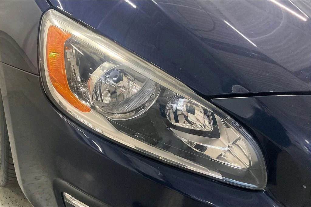 Used 2015 Blue Volvo T5 Premier image 29