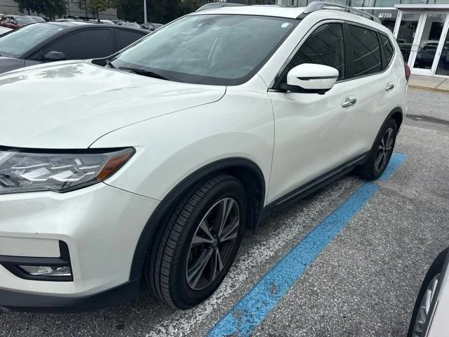 Used 2017 White Nissan SL image 2