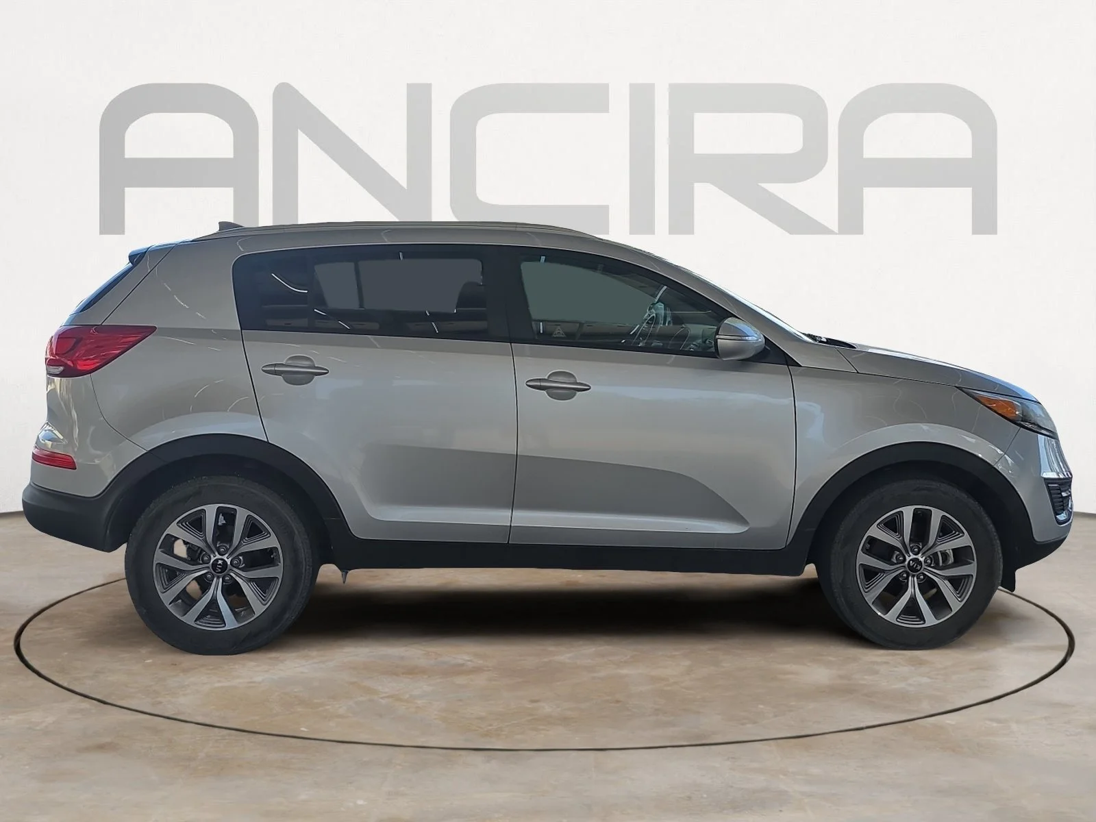 Used 2015 Bright Silver Kia LX image 9