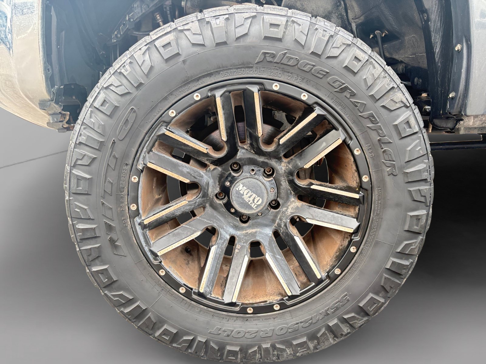 Used 2017 Magnetic Gray Metallic Toyota SR5 image 9