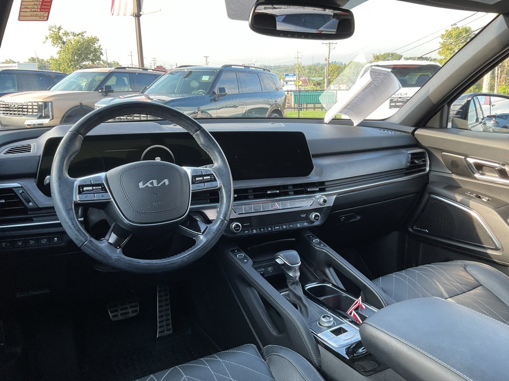 Certified Used 2023 Ebony Black Kia SX X-Pro image 18