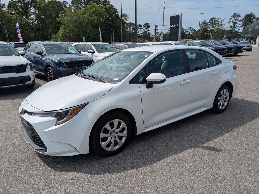 Used 2025 White Toyota LE image 8