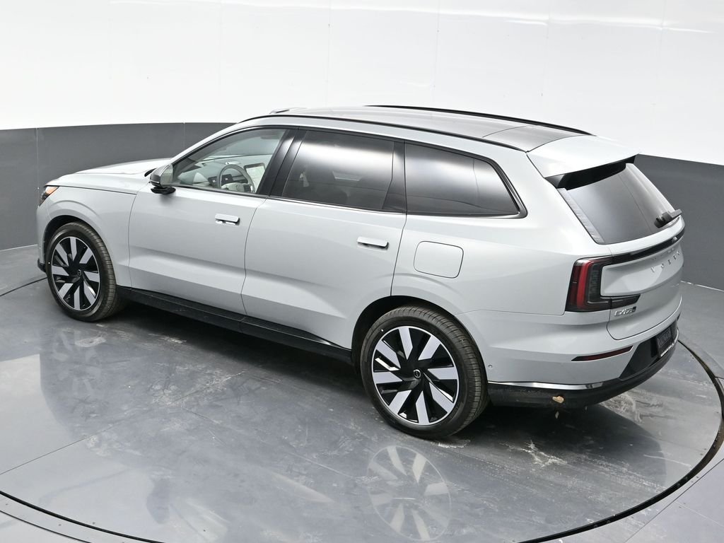 2025 Volvo EX90 Ultra - Photo 24