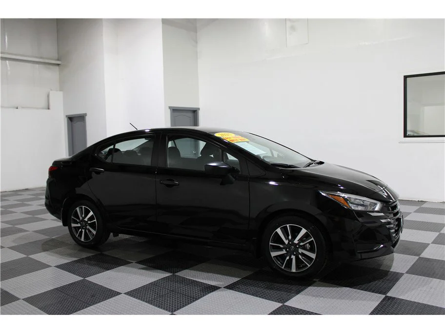 2025 Nissan Versa Sedan