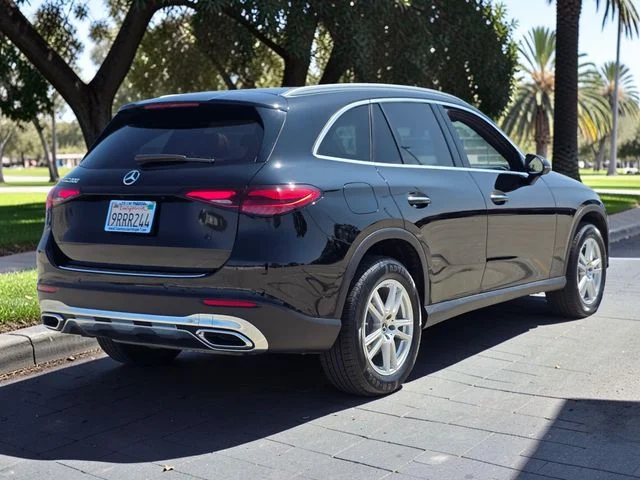 Used 2025  Mercedes-Benz GLC 300 image 5