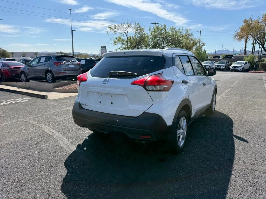 Used 2018 White Nissan S image 8