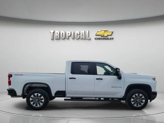 New 2026 Summit White Chevrolet Custom image 6
