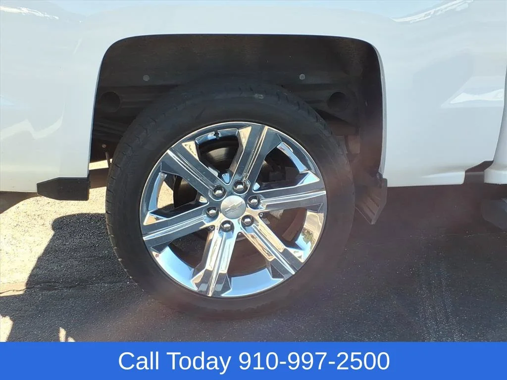 Used 2018 SUMMIT WHITE Chevrolet LTZ image 8