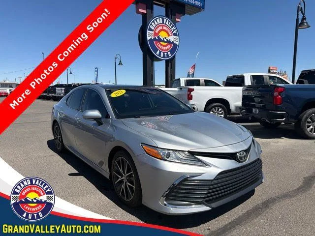 Used 2021 Silver Toyota XLE image 1