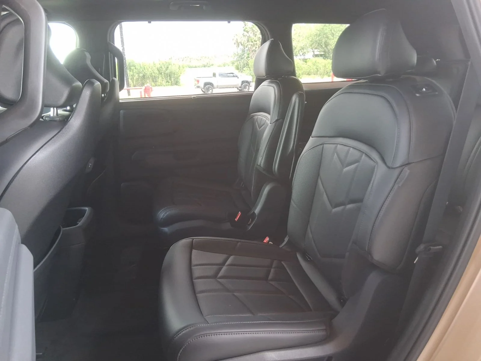 New 2027  Kia X-Line EX image 27