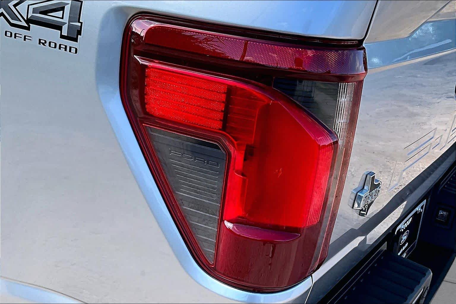 Certified Used 2024 Iconic Silver Metallic Ford XLT image 28