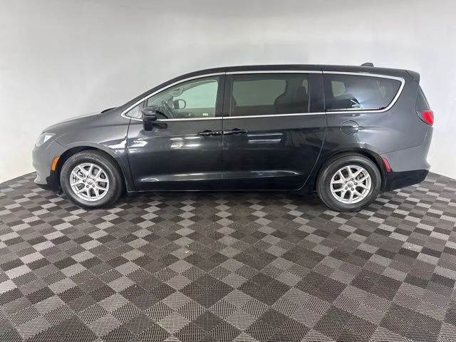 Used 2023 Black Chrysler LX image 8