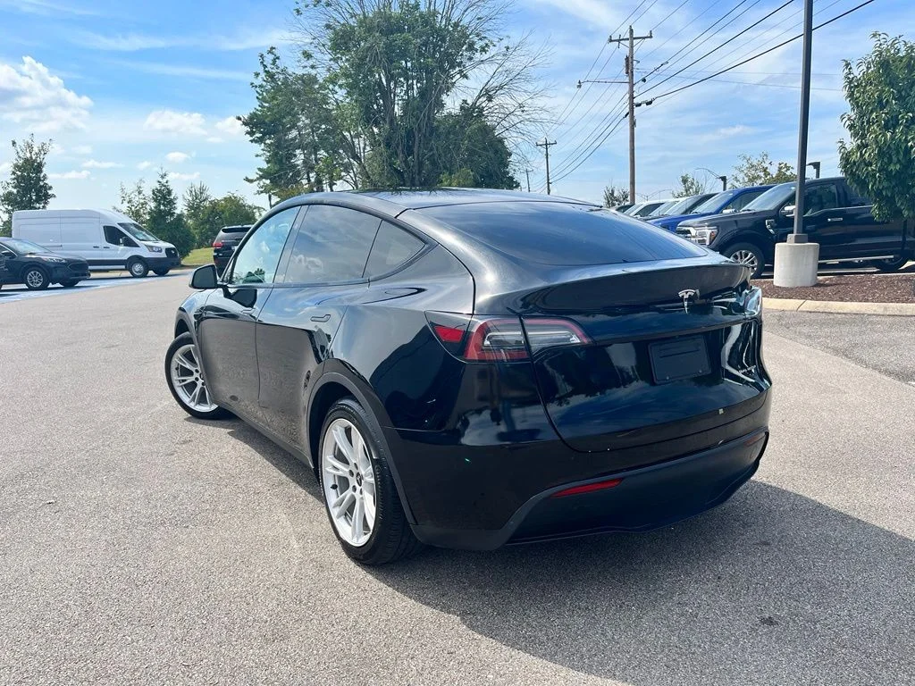Used 2024 Black Tesla Long Range image 4