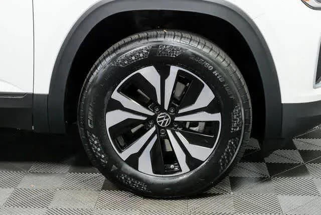 2026 Volkswagen Atlas SE - Photo 39