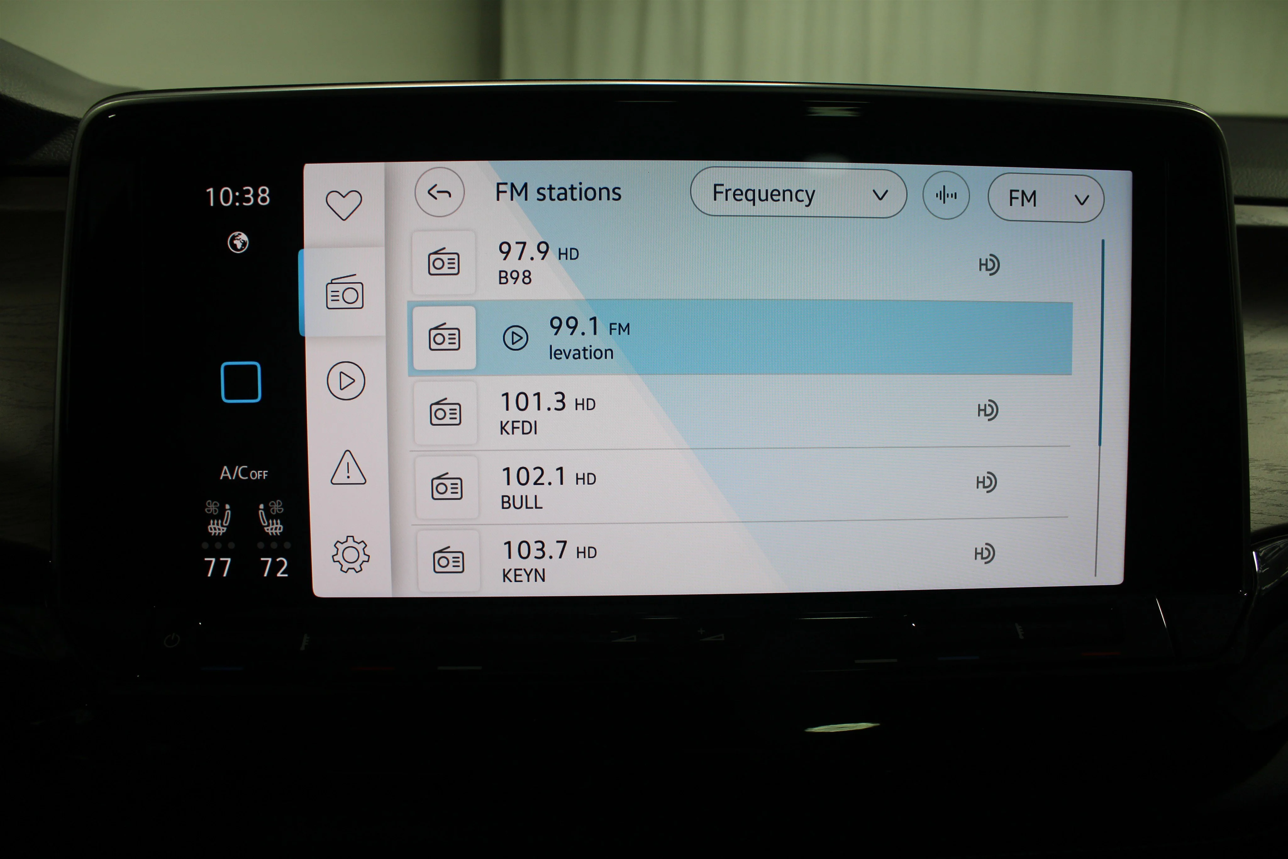 New 2026 Deep Black Pearl Volkswagen 2.0T SE w/Technology image 14