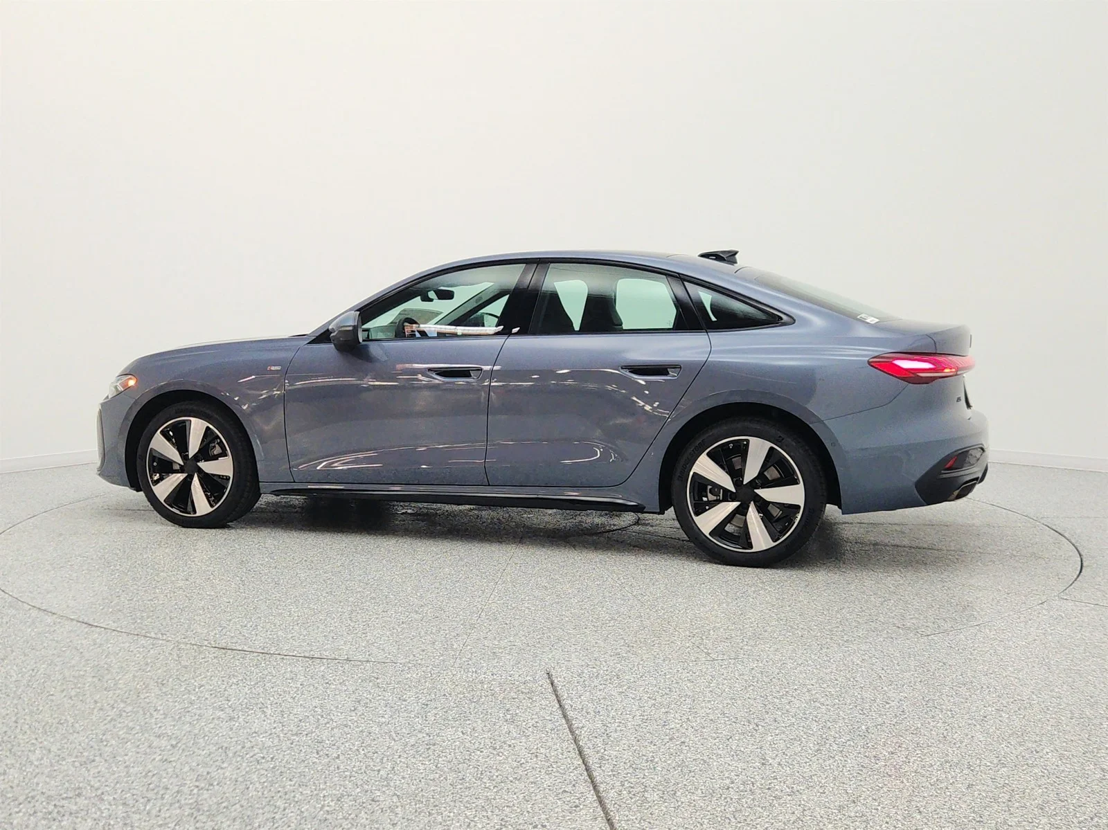 New 2026 Horizon Blue Metallic Audi Premium Plus 2.0 TFSI quattro image 8