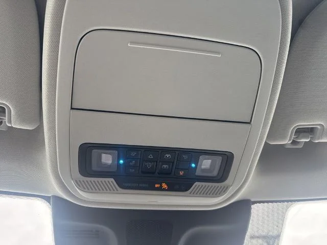 New 2025 Star White Metallic Tri-Coat Ford Active MAX image 37