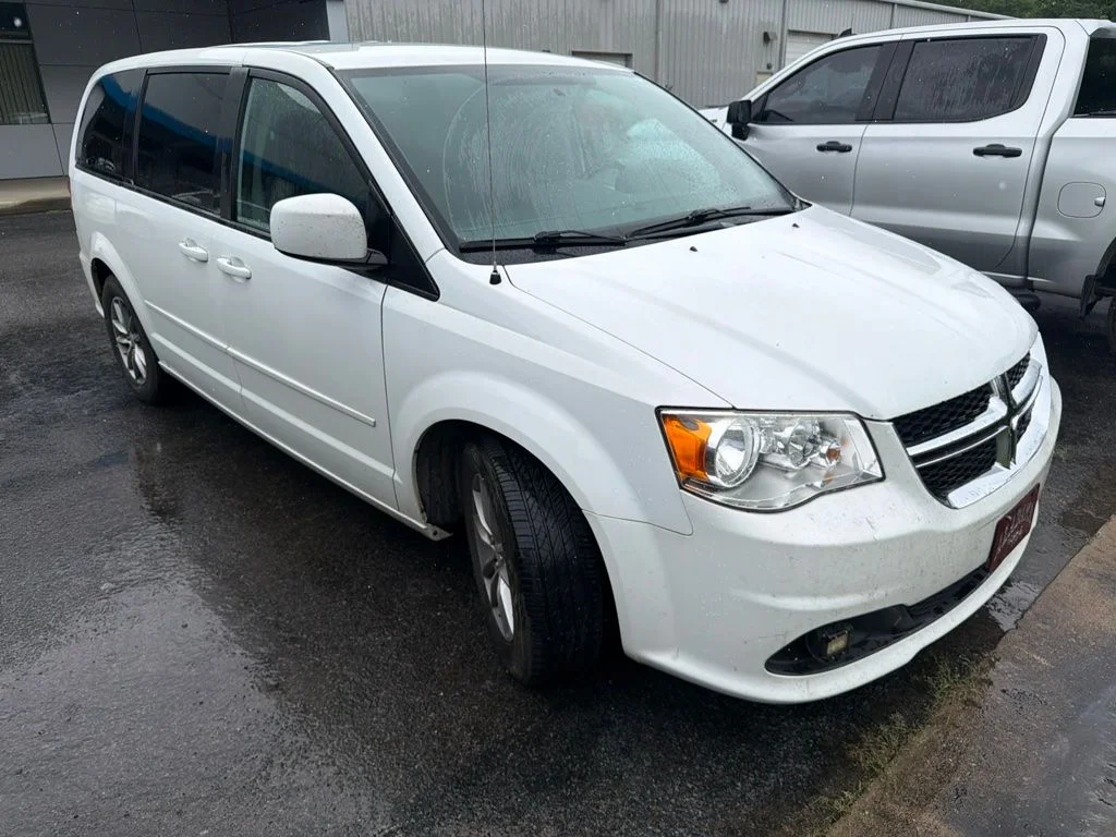Used 2016 White Dodge SE Plus image 4