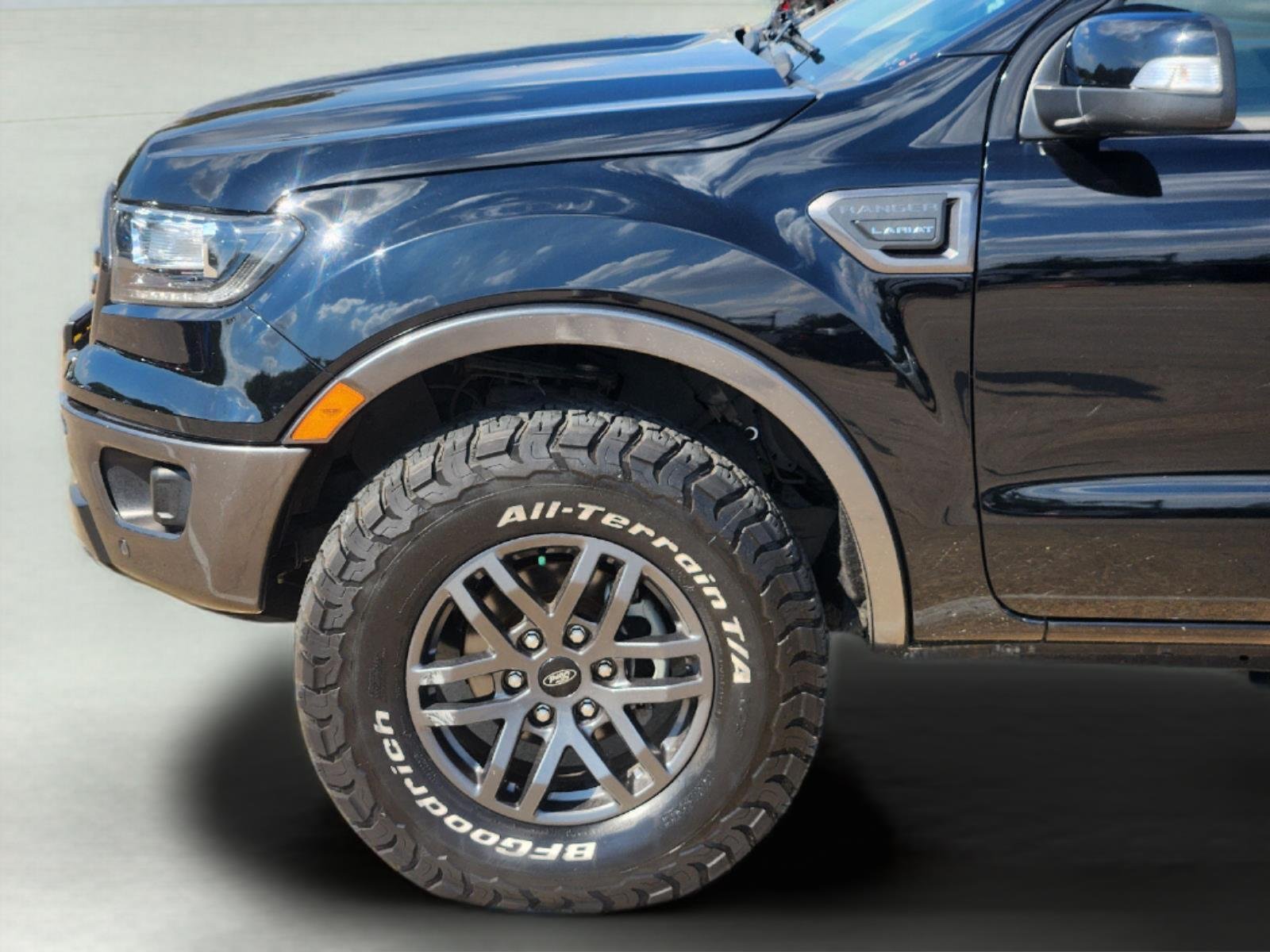 Used 2022 Shadow Black Ford LARIAT image 8