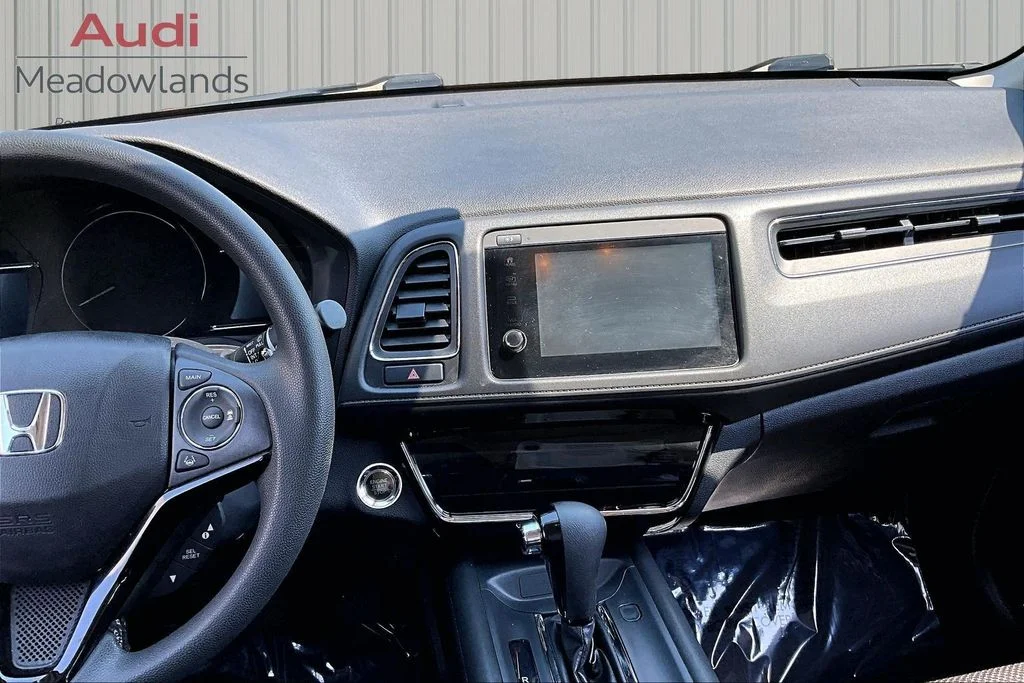 Used 2020  Honda EX image 9