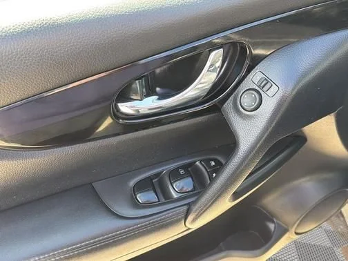 Certified Used 2022 Gray Nissan SL image 15