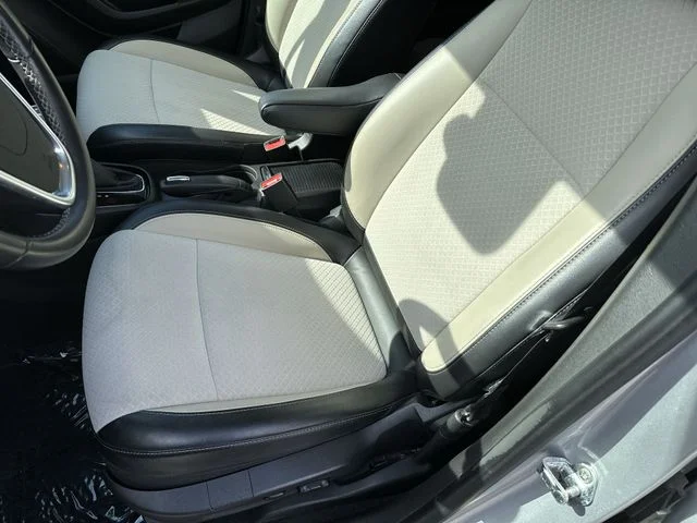 Used 2019 Silver Buick Preferred image 15