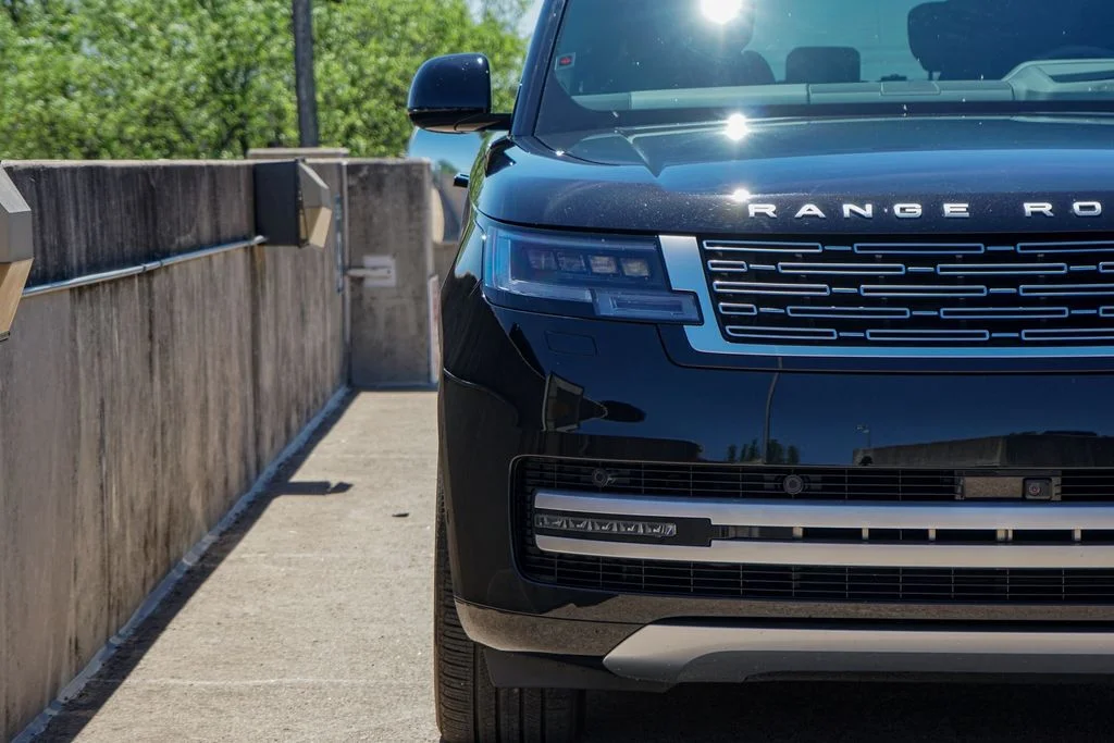 Certified Used 2025 Black Land Rover Autobiography image 5