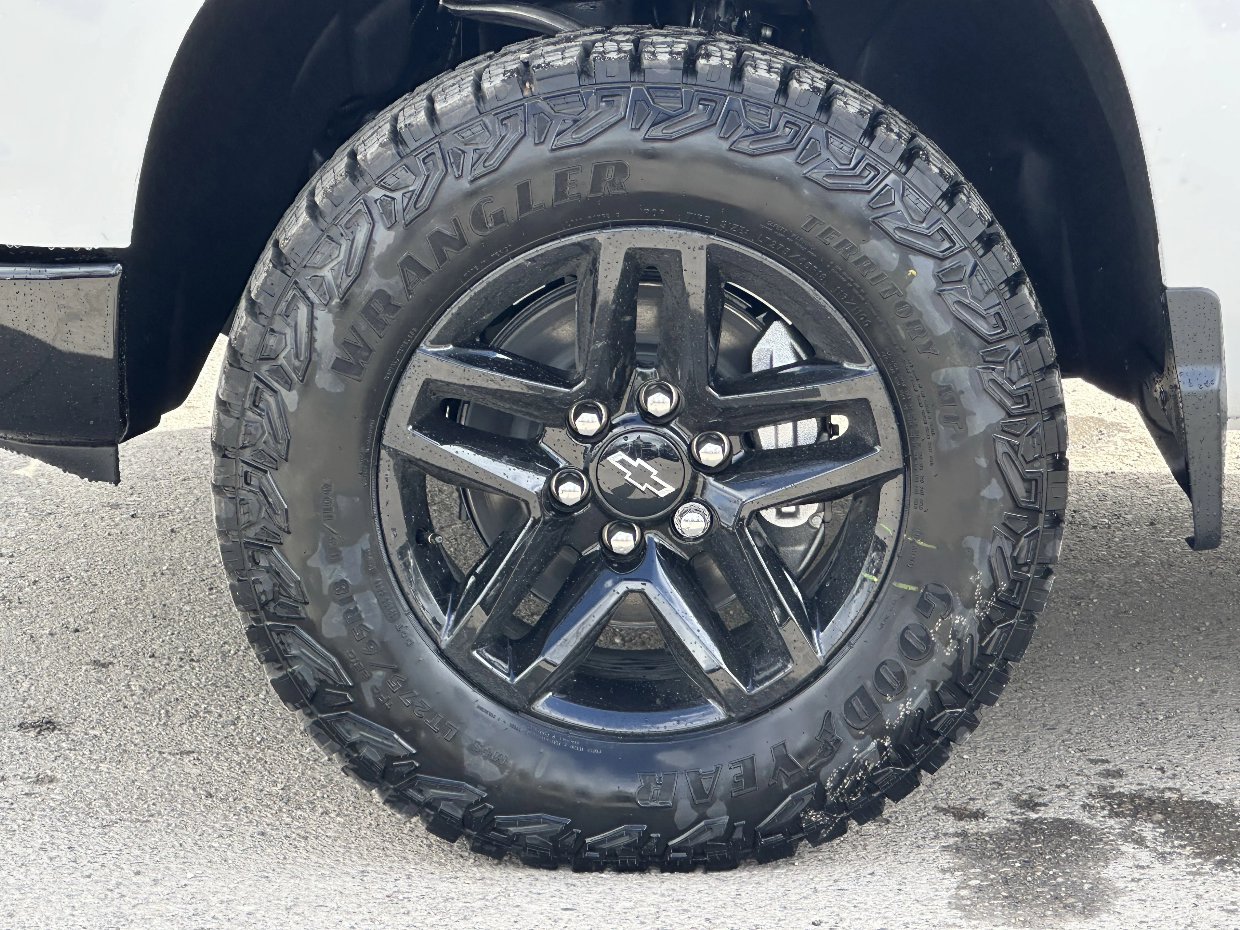 New 2026 Summit White Chevrolet Custom Trail Boss image 6
