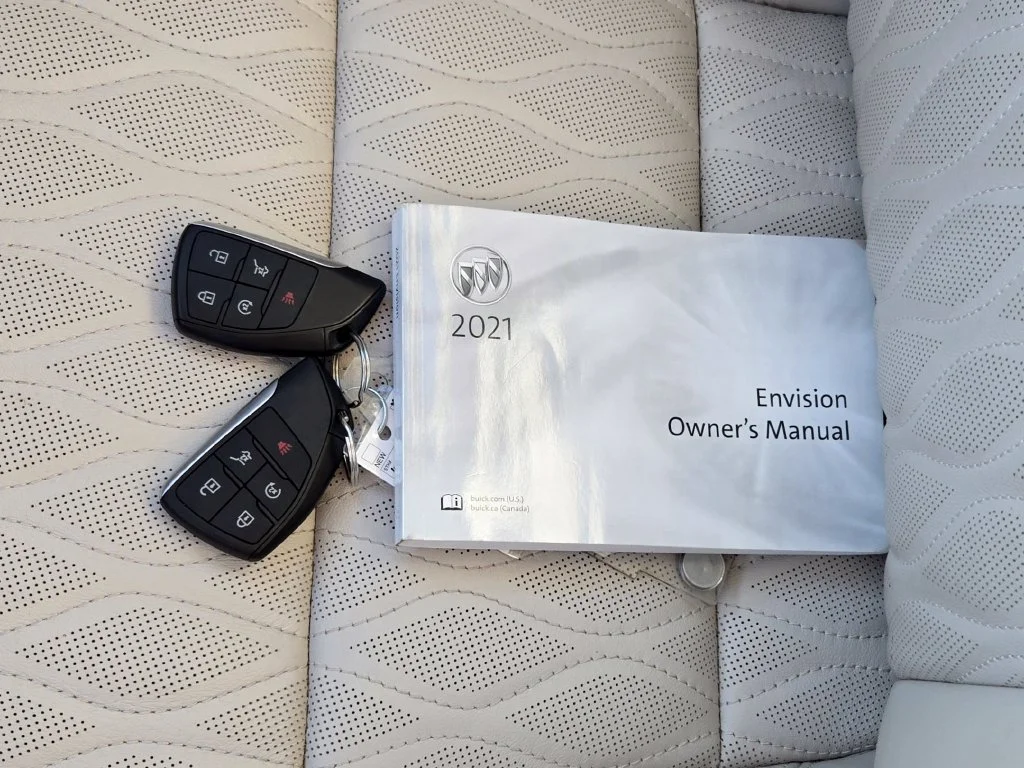 Used 2021 Red Buick Avenir image 11