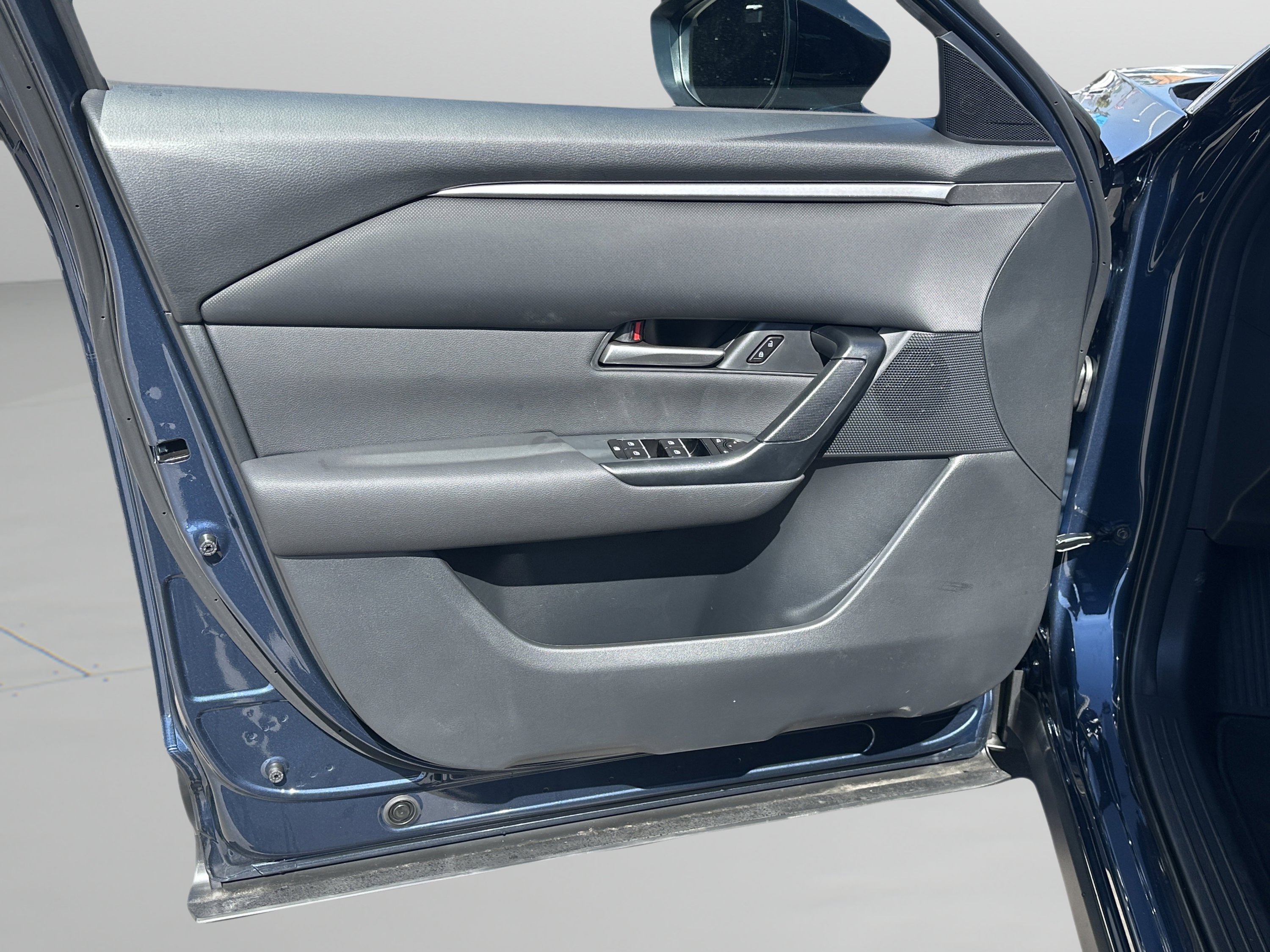 2025 Mazda CX-50 Premium - Photo 9