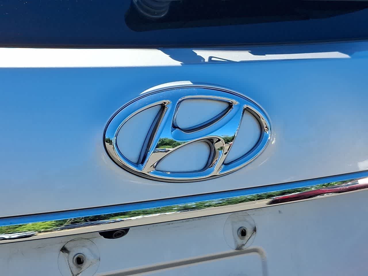 Used 2016 Circuit Silver Hyundai SE image 28