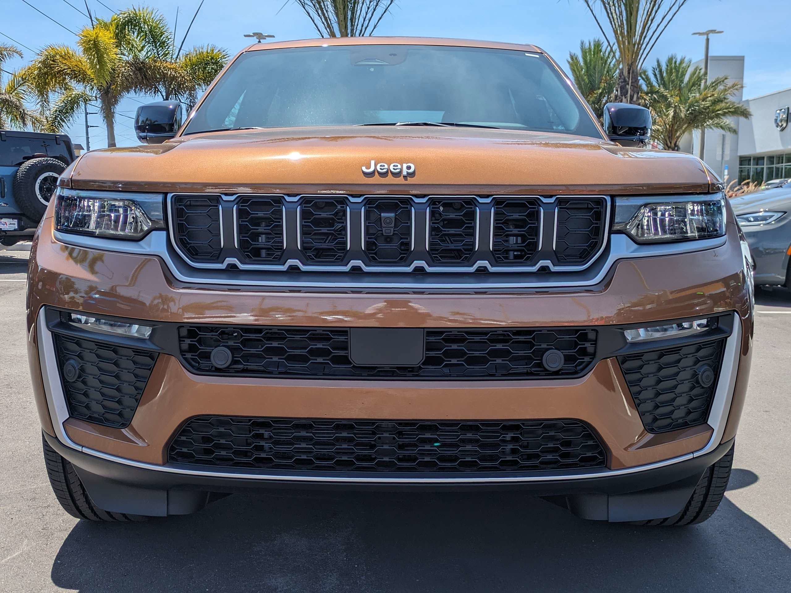 New 2026 Copper Shino Metallic Clear-Coat Exterior Paint Jeep Limited image 8
