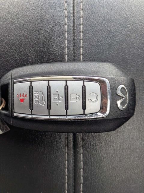 Certified Used 2024 Gray INFINITI LUXE image 35