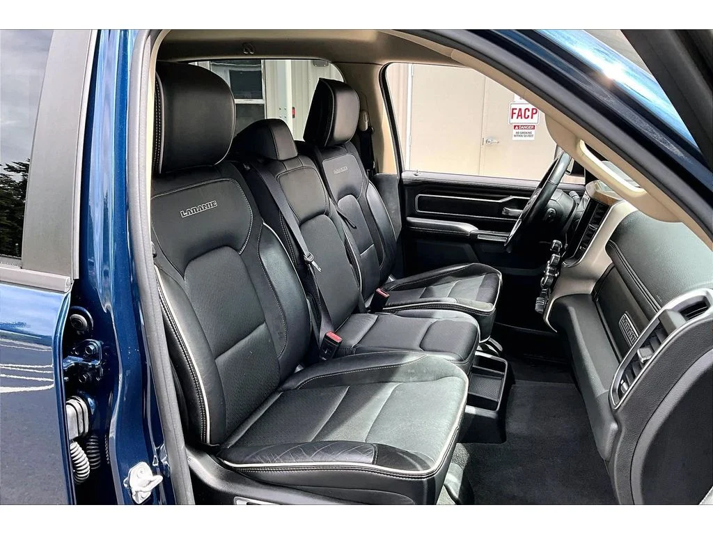 Used 2021 Patriot Blue Pearlcoat Ram Laramie image 7