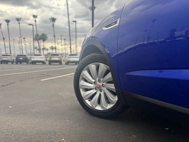 Used 2020 Blue Jaguar SE image 9