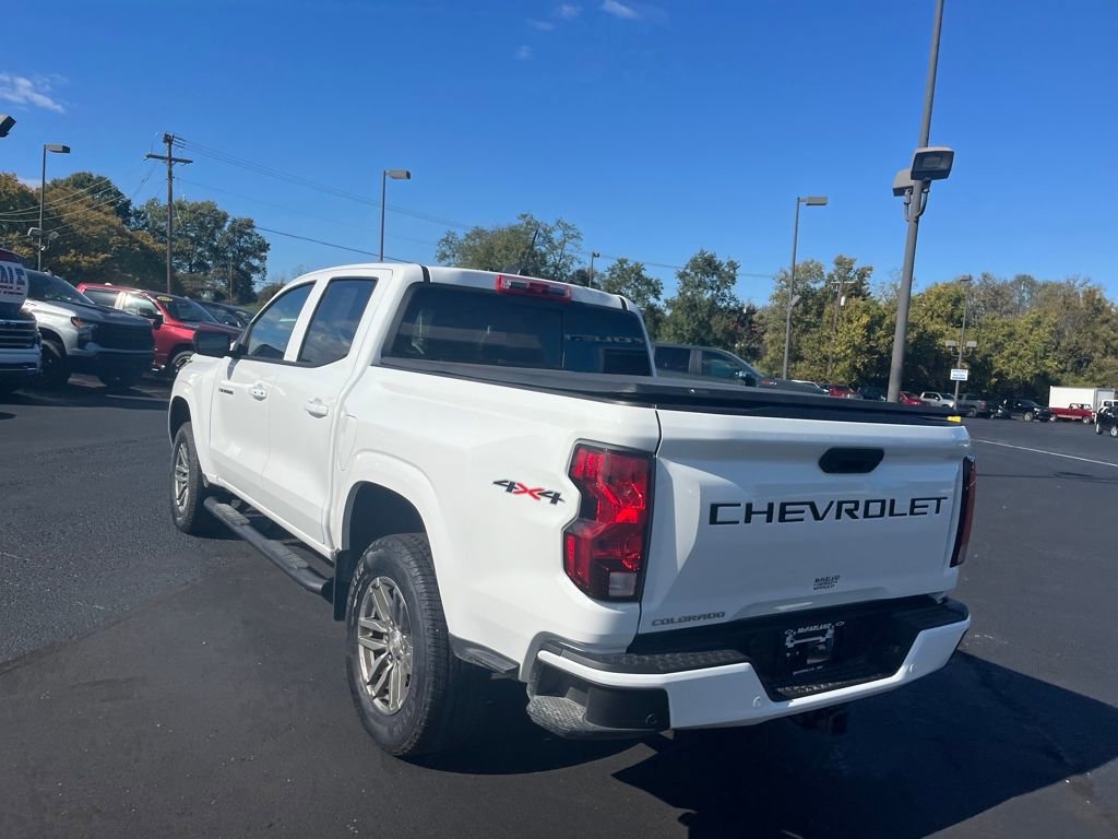 2025 Chevrolet Colorado Work Truck LT photo 3