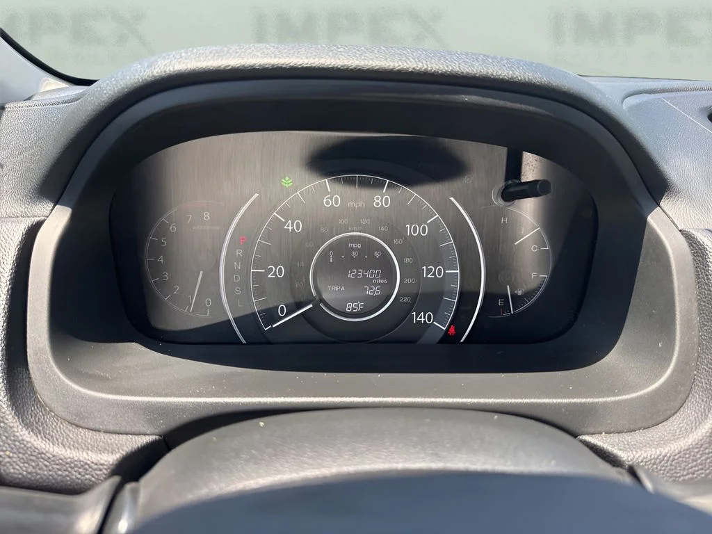 Used 2016  Honda SE image 21