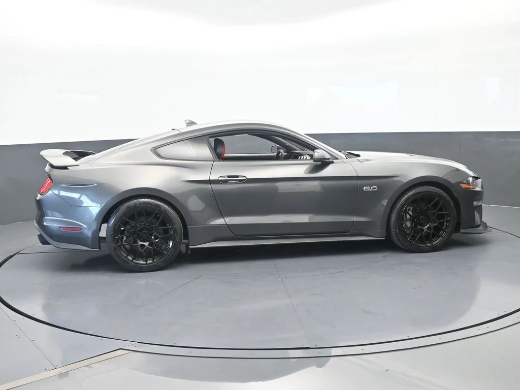 Used 2020 Magnetic Ford GT Premium image 7
