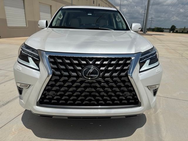 Used 2023 White Lexus 460 image 2